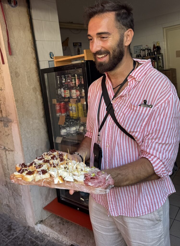 Ortigia food tour with Annie B